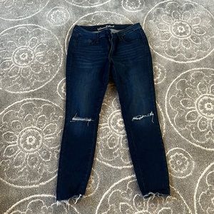 Universal thread mid rise skinny jeans